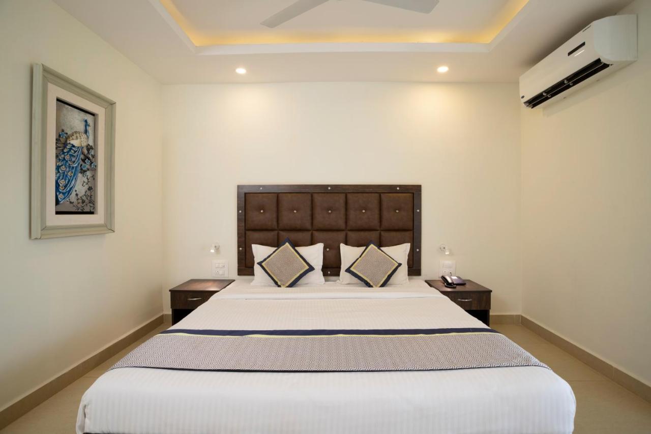 La Vaiencia Beach Resort, Morjim Bagian luar foto