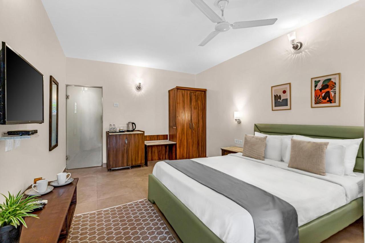 La Vaiencia Beach Resort, Morjim Bagian luar foto