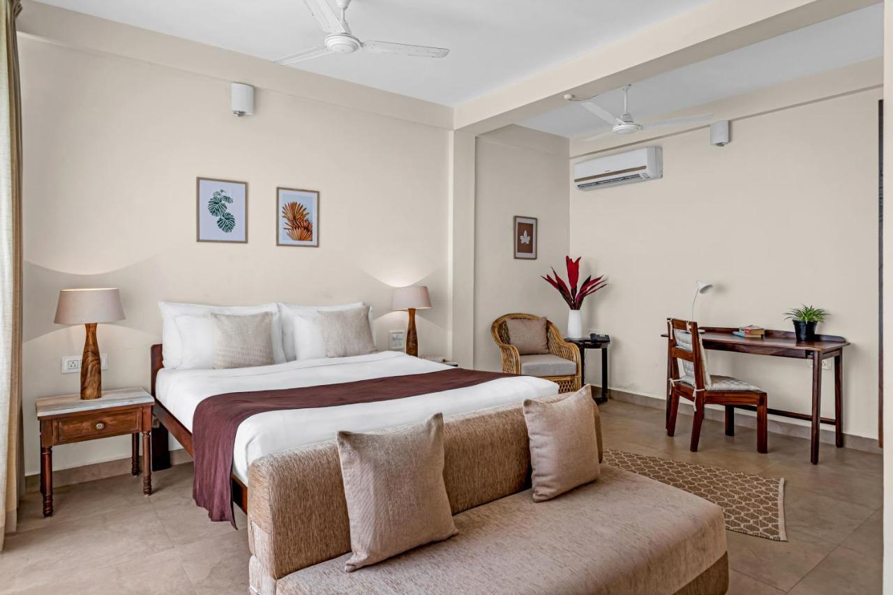 La Vaiencia Beach Resort, Morjim Bagian luar foto