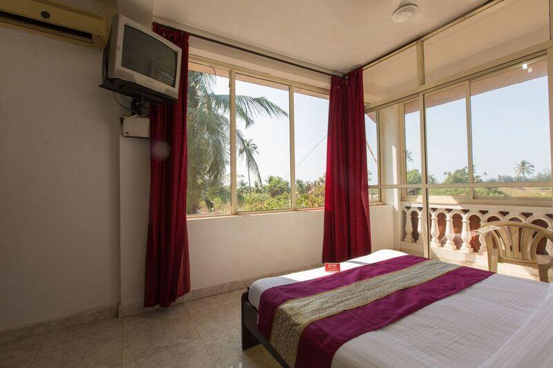 La Vaiencia Beach Resort, Morjim Bagian luar foto